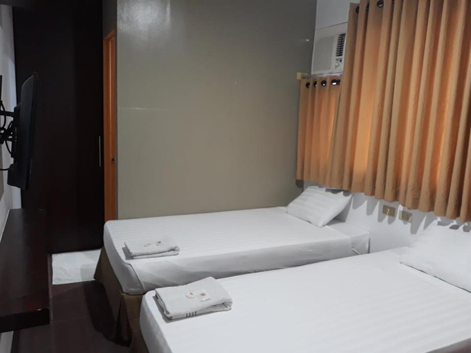 Hotel Kichi เลกัซปี ภายนอก รูปภาพ