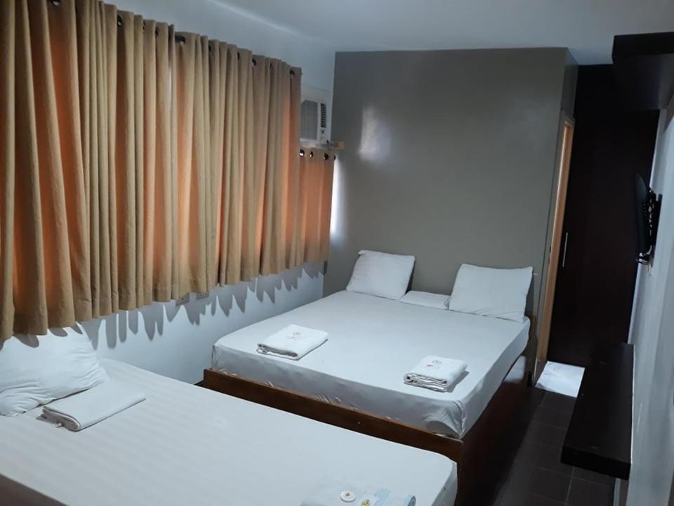Hotel Kichi เลกัซปี ภายนอก รูปภาพ